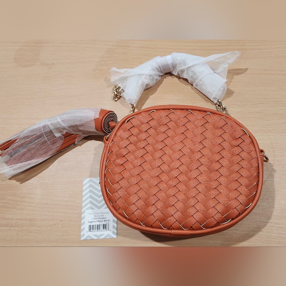 Mott Oval Messenger Crossbody bag